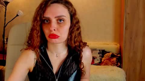 Snapshot of gloria_wood chatting on 03.01.25 Gloria Wood online show from 03.01.25