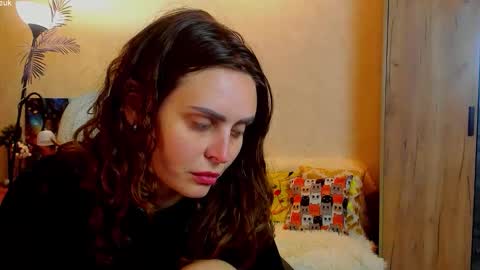 Snapshot of gloria_wood chatting on 09.29.25 Gloria Wood online show from 09.29.25