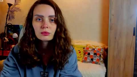 Snapshot of gloria_wood chatting on 09.30.25 Gloria Wood online show from 09.30.25