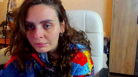 Snapshot of gloria_wood chatting on 10.03.25 Gloria Wood online show from 10.03.25