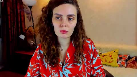 Snapshot of gloria_wood chatting on 11.28.25 Gloria Wood online show from 11.28.25