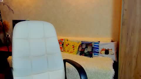 Snapshot of gloria_wood chatting on 12.04.25 Gloria Wood online show from 12.04.25