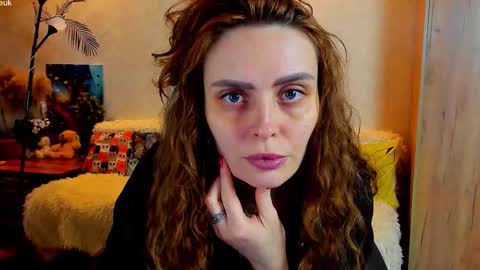 Gloria Wood online show from 03.08.26