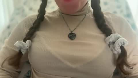 Gloria Pearl online show from 05.06.26
