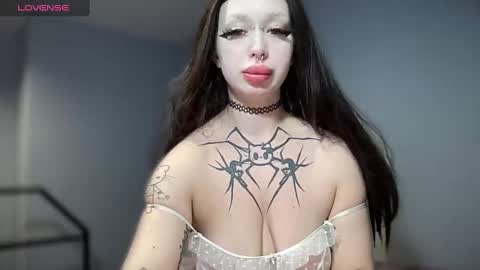 Snapshot of gloryaaaa chatting on 12.21.24 I want to make you happy and lovense online show from 12.21.24