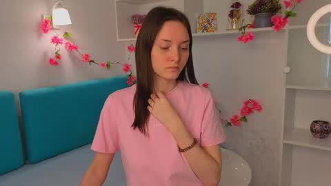 Mia online show from 05.21.26