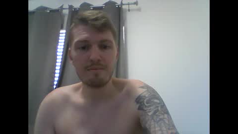 Snapshot of gmonay1331 chatting on 02.22.25 gmonay1331 online show from 02.22.25