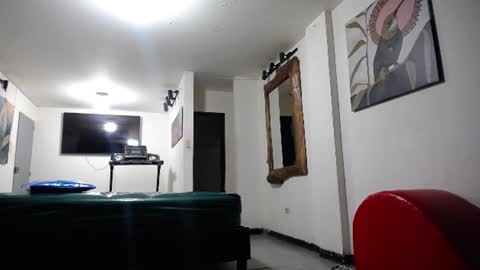 Snapshot of gnecos chatting on 07.19.26 THOMAS AND DAMIAND online show from 07.19.26