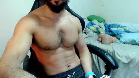 Snapshot of god_hunkules chatting on 10.30.25 god hunkules online show from 10.30.25