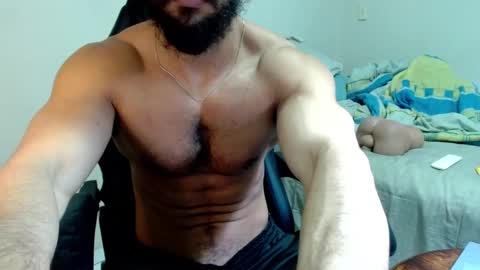 Snapshot of god_hunkules chatting on 11.01.25 god hunkules online show from 11.01.25