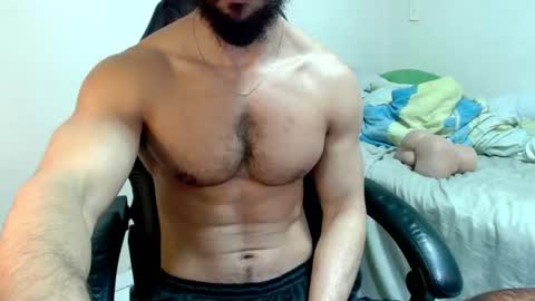 Snapshot of god_hunkules chatting on 11.03.25 god hunkules online show from 11.03.25