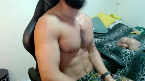 Snapshot of god_hunkules chatting on 11.29.25 god hunkules online show from 11.29.25