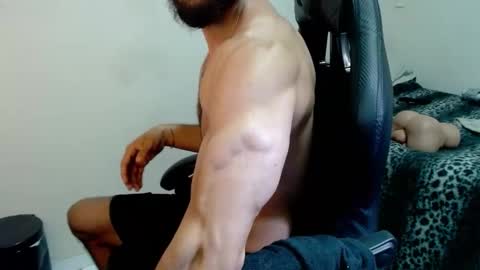 Snapshot of god_hunkules chatting on 01.08.26 god hunkules online show from 01.08.26