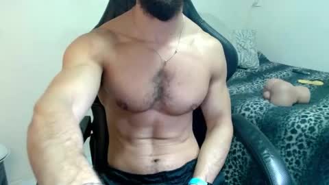 Snapshot of god_hunkules chatting on 01.09.26 god hunkules online show from 01.09.26