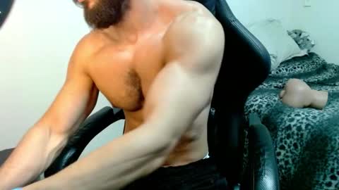 Snapshot of god_hunkules chatting on 01.16.26 god hunkules online show from 01.16.26