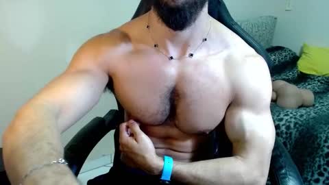 Snapshot of god_hunkules chatting on 01.19.26 god hunkules online show from 01.19.26