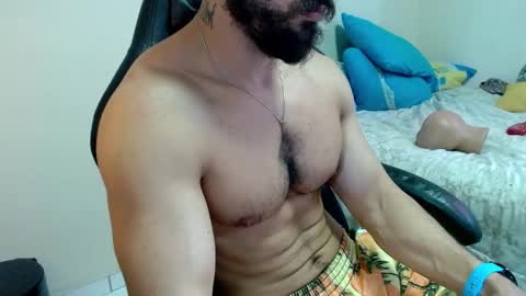 Snapshot of god_hunkules chatting on 02.12.26 god hunkules online show from 02.12.26