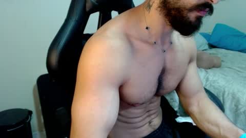 Snapshot of god_hunkules chatting on 03.05.26 god hunkules online show from 03.05.26