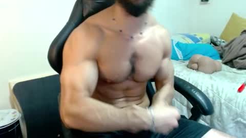 Snapshot of god_hunkules chatting on 03.10.26 god hunkules online show from 03.10.26