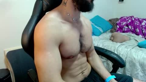 Snapshot of god_hunkules chatting on 03.11.26 god hunkules online show from 03.11.26