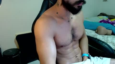 Snapshot of god_hunkules chatting on 04.03.26 god hunkules online show from 04.03.26