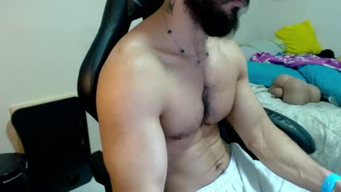 Snapshot of god_hunkules chatting on 04.04.26 god hunkules online show from 04.04.26