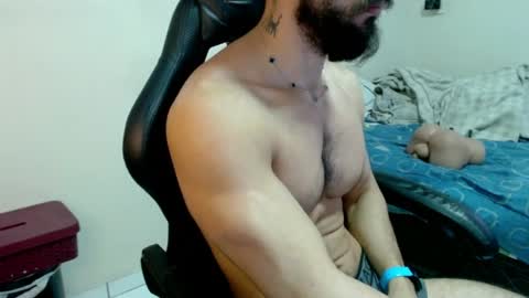 Snapshot of god_hunkules chatting on 04.09.26 god hunkules online show from 04.09.26