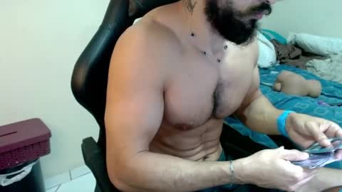 Snapshot of god_hunkules chatting on 04.10.26 god hunkules online show from 04.10.26