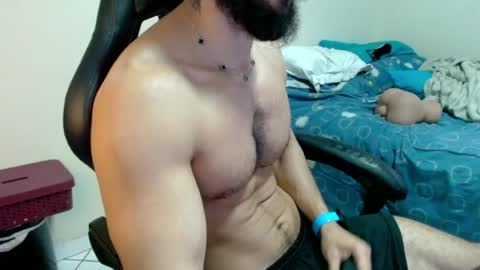 Snapshot of god_hunkules chatting on 04.11.26 god hunkules online show from 04.11.26