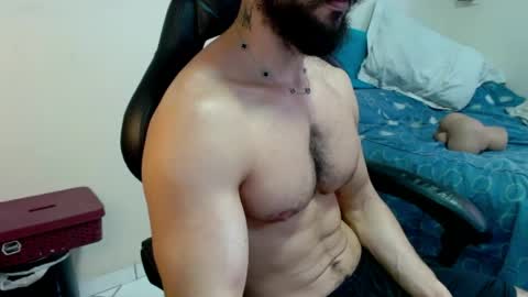 Snapshot of god_hunkules chatting on 04.13.26 god hunkules online show from 04.13.26