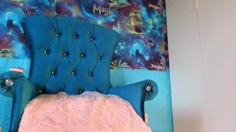Mrs. Isabella online show from 06.25.26