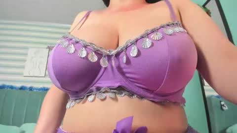 Goddess Kianna  online show from 12.22.25