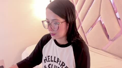 M A R T I N A  online show from 04.08.26