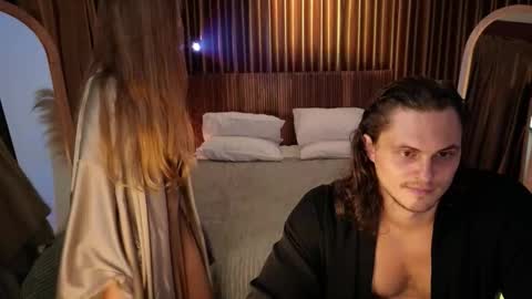   330 UTC2 girls   online show from 02.18.26