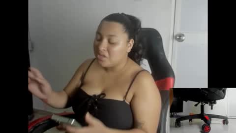 Snapshot of goddess_of_sissys chatting on 12.18.25 goddess_of_sissys online show from 12.18.25