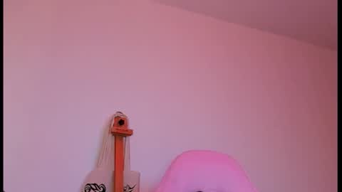 vee online show from 10.15.25