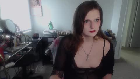 Snapshot of goddess_vertigo52 chatting on 11.26.25 Goddess of Insanity online show from 11.26.25