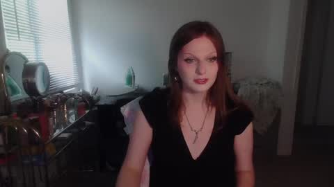 Goddess of Insanity online show from 05.01.26
