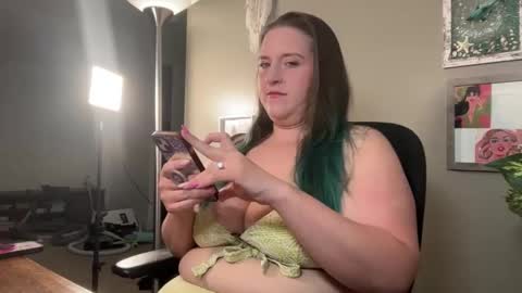 Snapshot of goddessamelia92 chatting on 05.03.26 Goddess Amelia online show from 05.03.26