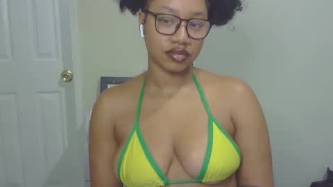 Snapshot of goddessdaisysky chatting on 10.22.25 Goddess Daisy Sky online show from 10.22.25