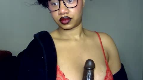 Snapshot of goddessdaisysky chatting on 12.15.25 Goddess Daisy Sky online show from 12.15.25