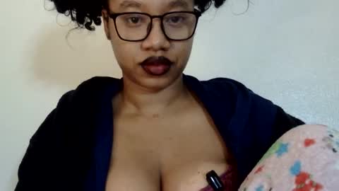 Snapshot of goddessdaisysky chatting on 12.19.25 Goddess Daisy Sky online show from 12.19.25