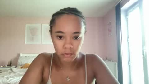 Snapshot of goddesselxo chatting on 04.22.26 Goddess L online show from 04.22.26