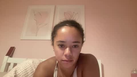 Snapshot of goddesselxo chatting on 05.18.26 Goddess L online show from 05.18.26