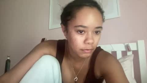 Snapshot of goddesselxo chatting on 05.18.26 Goddess L online show from 05.18.26