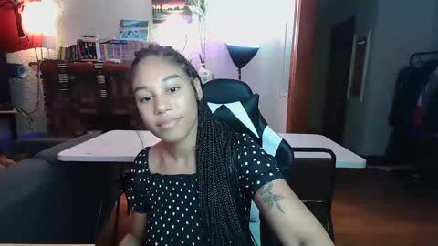 Snapshot of goddesstinaruiz chatting on 01.16.25 Goddess Tina 3 online show from 01.16.25