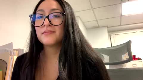 Snapshot of goddessxxrosexx chatting on 12.27.24 GoddessxxRosexx online show from 12.27.24