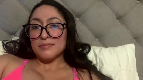 Snapshot of goddessxxrosexx chatting on 01.03.25 GoddessxxRosexx online show from 01.03.25