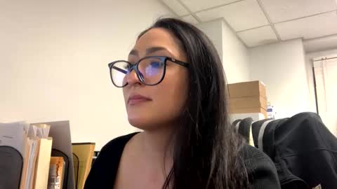 Snapshot of goddessxxrosexx chatting on 01.18.25 GoddessxxRosexx online show from 01.18.25