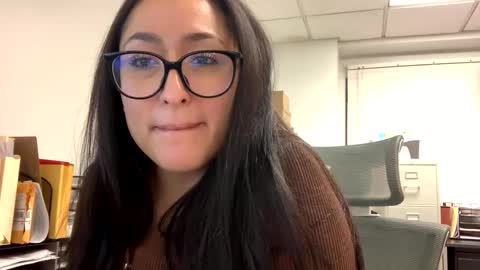 Snapshot of goddessxxrosexx chatting on 01.24.25 GoddessxxRosexx online show from 01.24.25